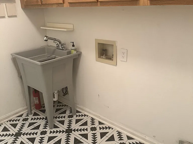 3315 Parting Brook Ct — Photo 10