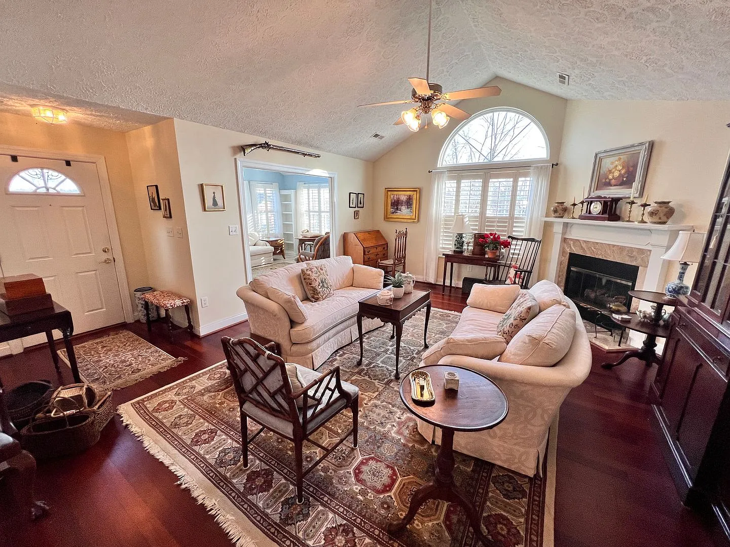Stunning Three bedroom Villa in The Villas at Peppers Ferry A Must-See! — Photo 4
