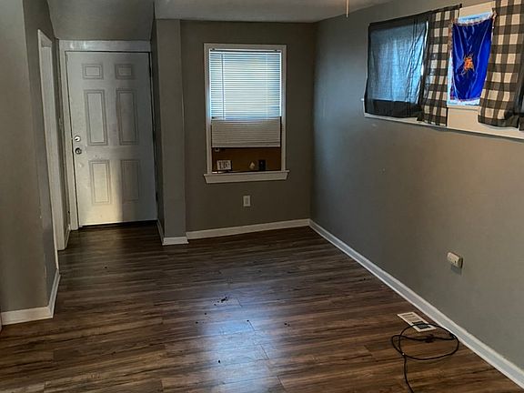 5th image of 109 19th St #1
