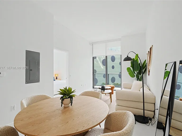 501 NE 31st St #302 — Photo 8