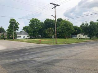 201 E 2nd St, Brookport, IL 62910