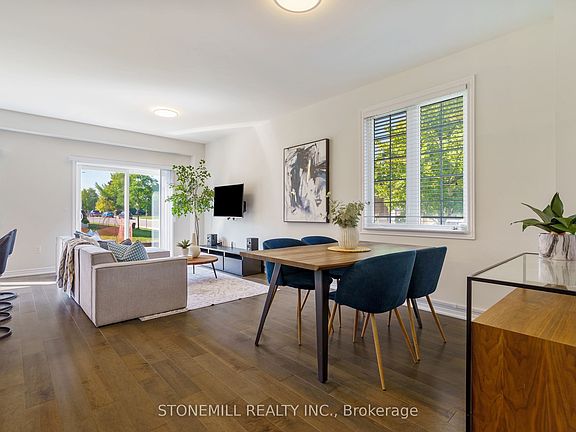 4th image of 60 Bobolink Rd