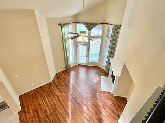 5th image of 2030 Ashbourne Dr