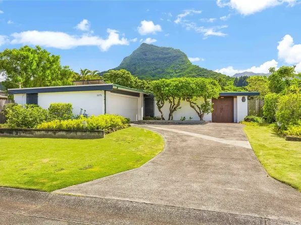 1575 Ulupii St, Kailua, HI 96734