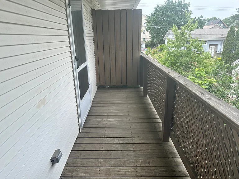 Emmett St — Photo 9