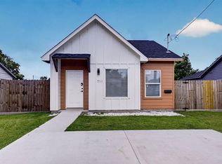 711 Rosedale St, La Marque, TX 77568