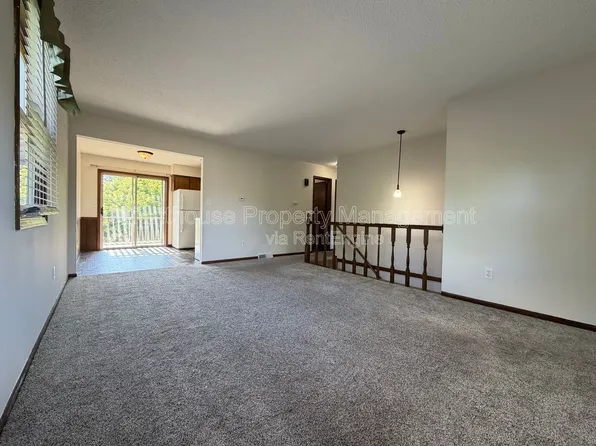 2665 Nolan Ave NW, Grand Rapids, MI 49534