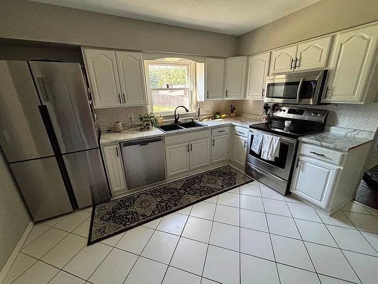 2611 Shawnee Ave — Photo 3