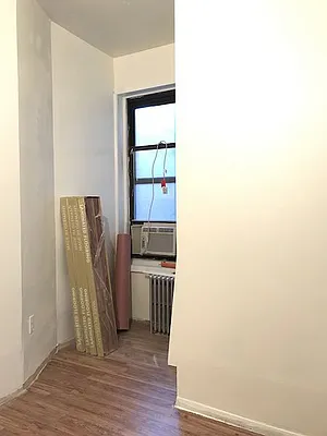 Rented by Warren T Real Estate Corp. | media 25