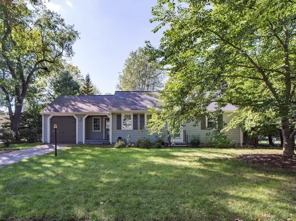 81 Prospect St, Barrington, RI 02806