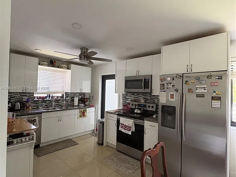 8581 SW 29th St — Photo 6