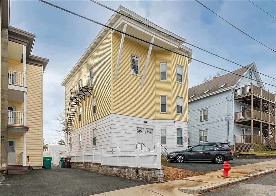 35 Rivulet St, Woonsocket, RI 02895 Zillow