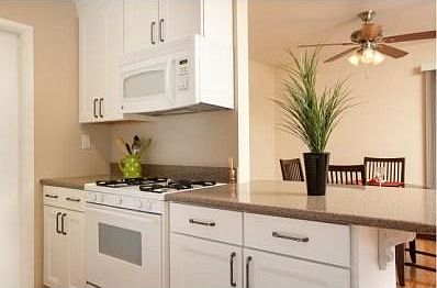 3rd image of 1582 La Corta St