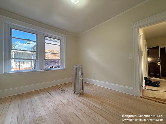 2nd image of 1822-1824 Beacon St #8
