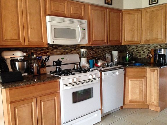 Granite with maple cabinets