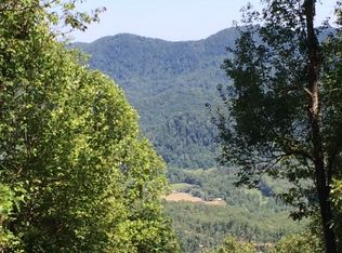 2247 Creston Dr, Black Mountain, NC 28711