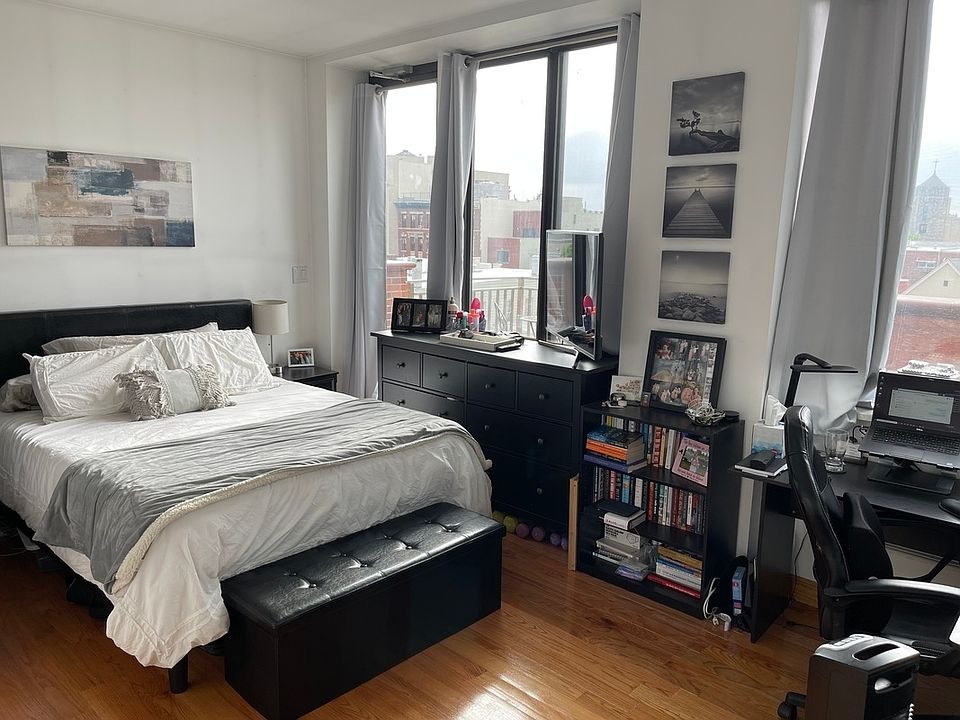 1st image of 3245 34th St #4L
