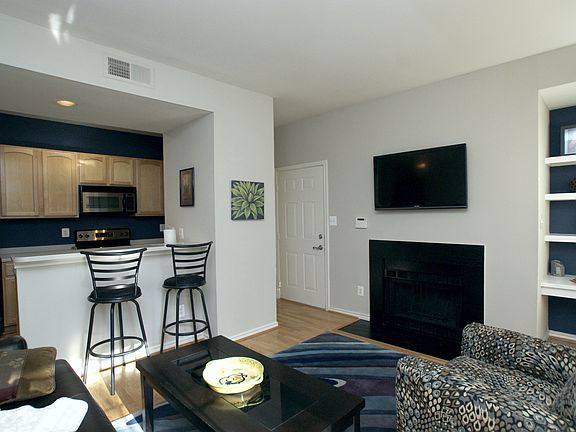 5th image of 3908 Penderview Dr APT 607