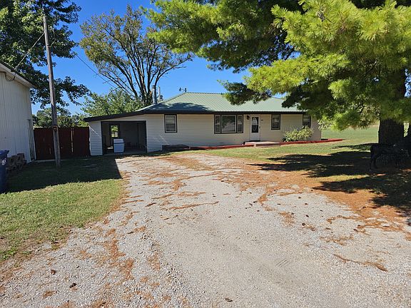 2nd image of 12461 Hartville Rd