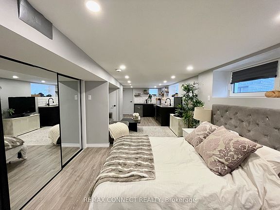 3rd image of 264 Sterling Rd #Basement