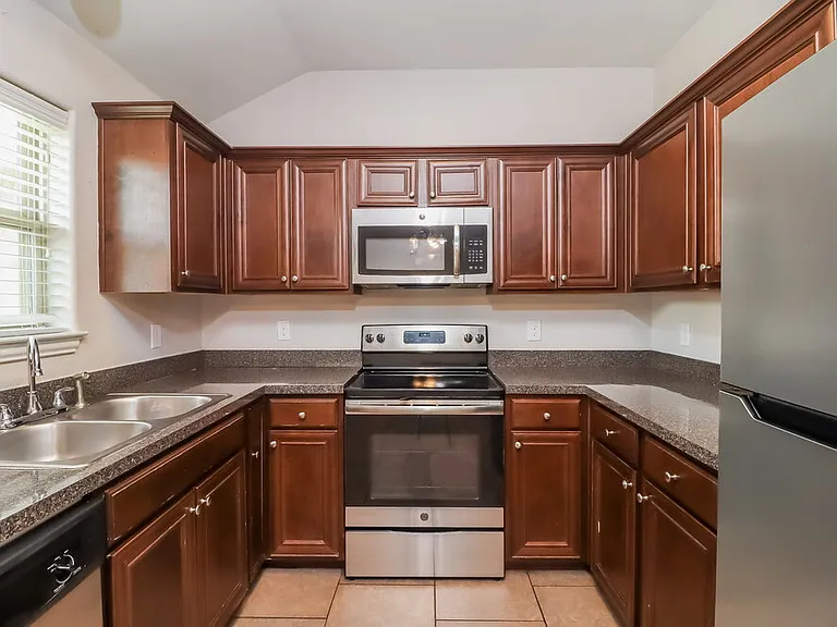 7648 Hollow Point Dr — Photo 8