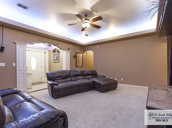 5th image of 1730 Laurel Ln