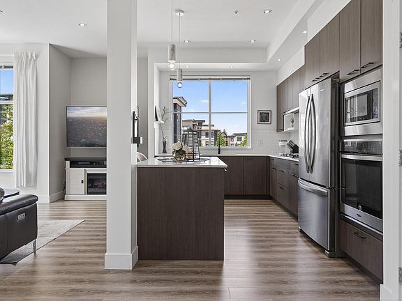4th image of 20852 78b Ave #22