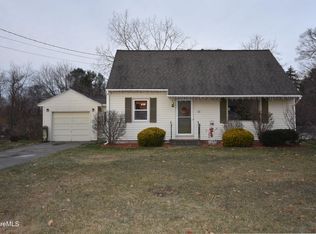55 Pine Grove Dr, Pittsfield, MA 01201