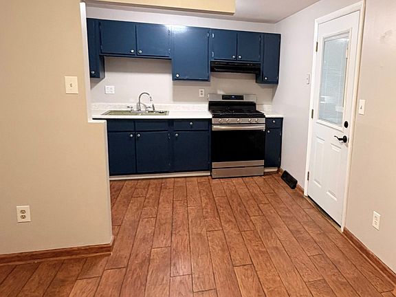 5th image of 421 Tivoli Rd