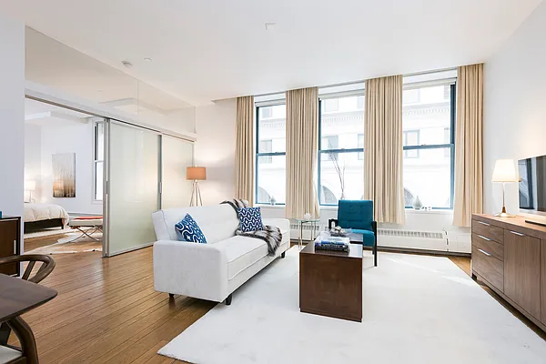 Sold by CMB Realty, LLC | media 11