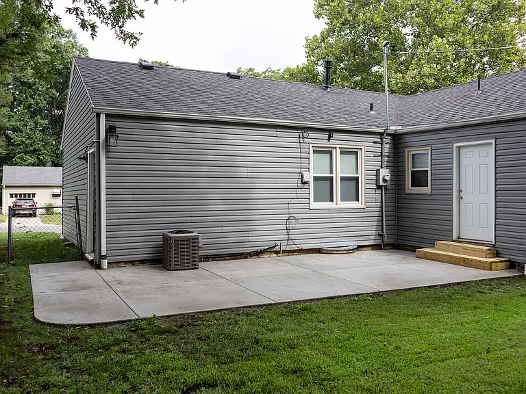 5440 Sherwood Dr — Photo 23