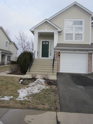 1st image of 1127 Hawthorne Ln