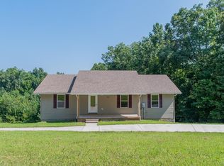 945 Fox Ridge Rd, Cookeville, TN 38501