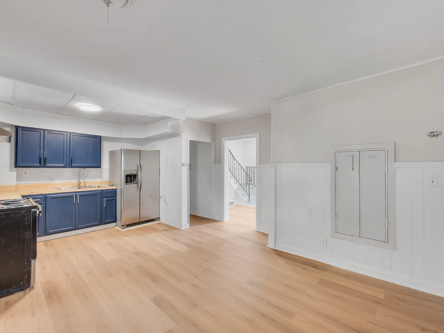 4 bed, 1.5 bath, 1305 sqft, $2,800 — Photo 3
