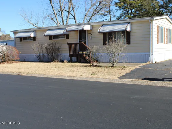 22 Chipmunk Court, Whiting, NJ 08759