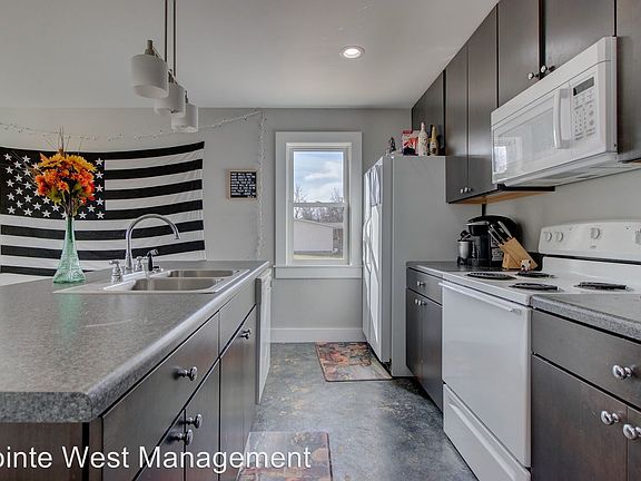 4th image of 405 Houston St