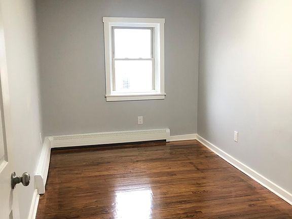 3rd image of 8 Salem St #2