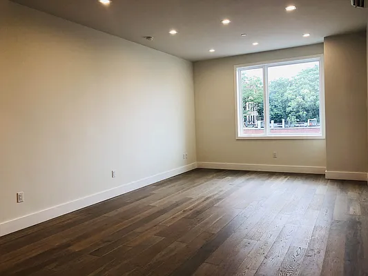 Rented by null | media 50