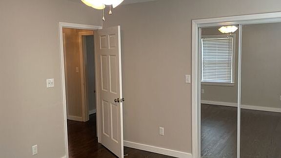 5th image of 806 Eastview St