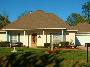 301 Greencrest Dr, Covington, LA 70433