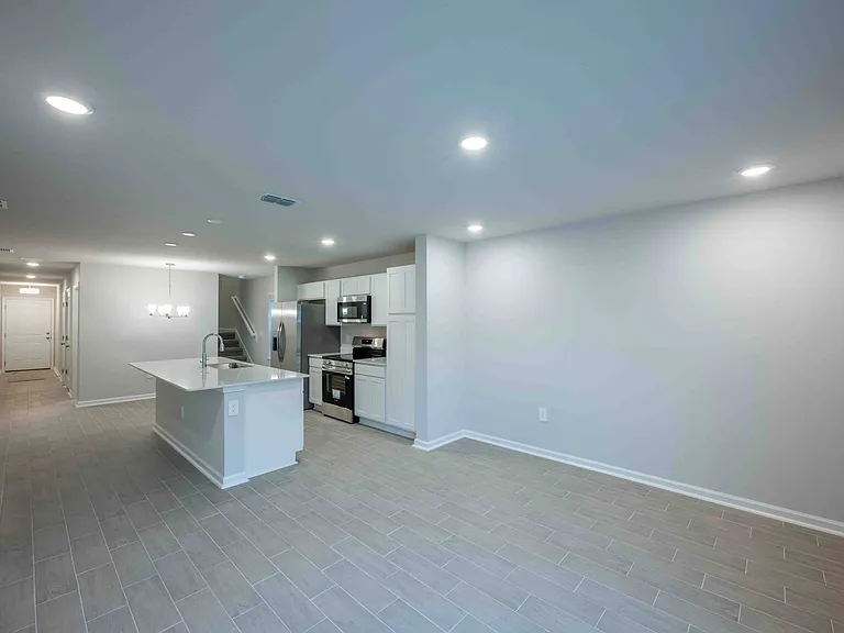 850 Hartshill Pl — Photo 6