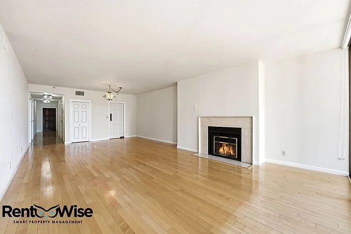 555 Laurel Ave #303 — Photo 6