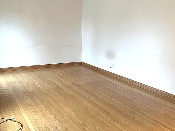 4th image of 4256 N Odell Ave