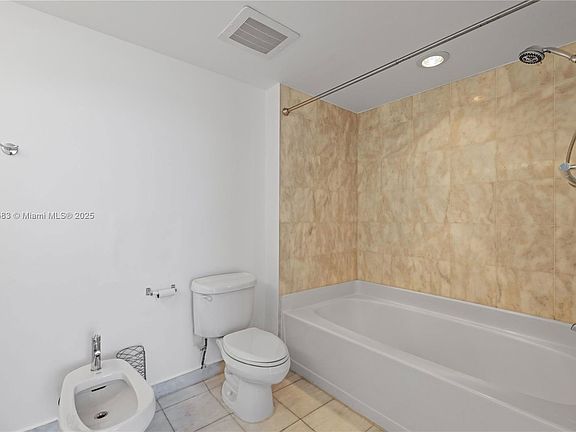 4th image of 601 NE 36th St #14