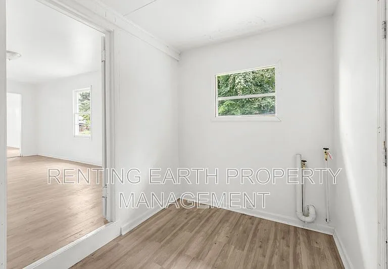1724 26th St SW — Photo 14