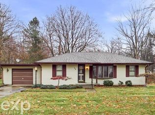 39 S Flower St, Croswell, MI 48422