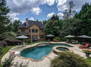 215 Woodcliff Ct, Suwanee, GA 30024