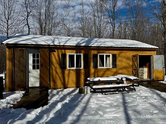 2nd image of 1350 Birch Rd