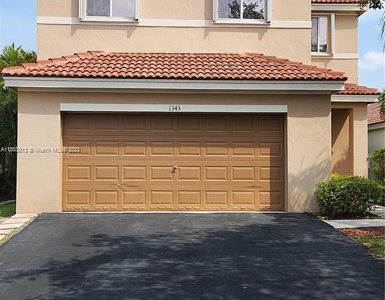 3rd image of 1343 Plumosa Way
