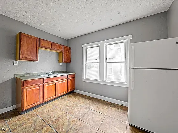 2807 E 119th St #2 — Photo 10